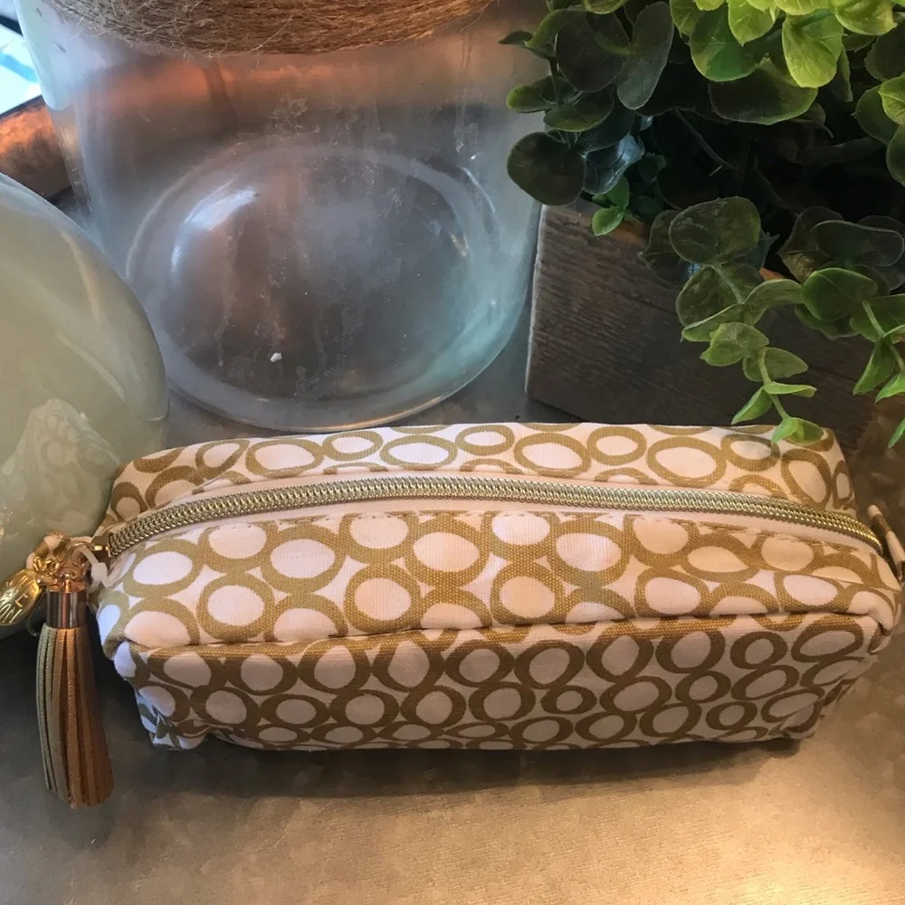 Love + Lemon Crafting Co Zipper Pouch with Tassel